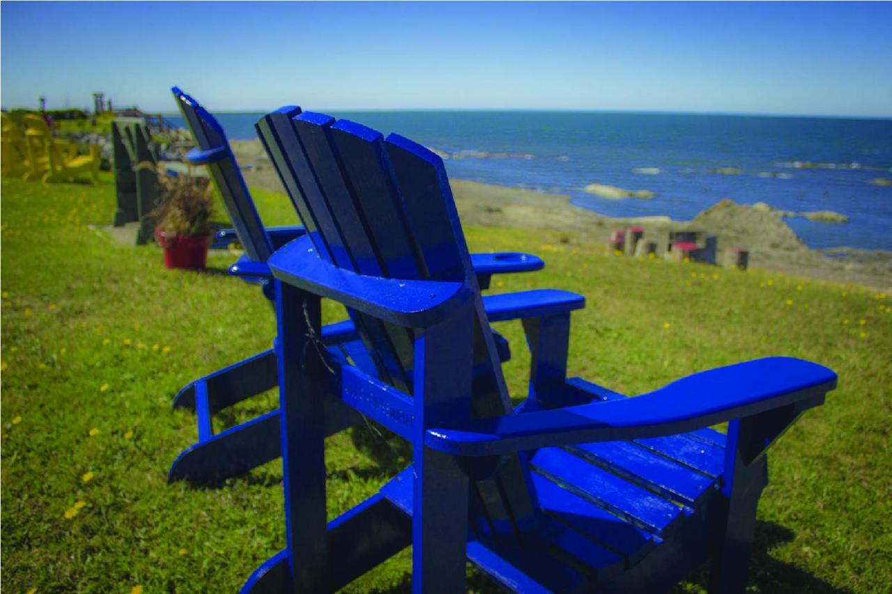 Les Cabines Du Phare Rimouski Bagian luar foto